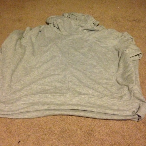 Super comfy top to wear on a rainy day.