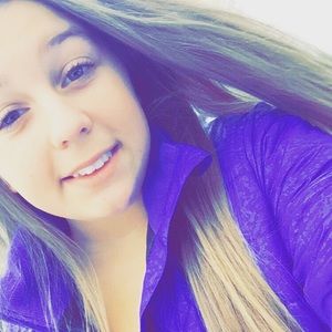 Meet your Posher, Leigha