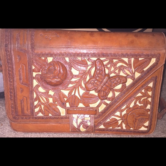 💜Trade💜 Hand-tooled leather purse