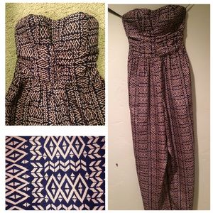 jumpsuit for sale! 10$ size XS only been used once