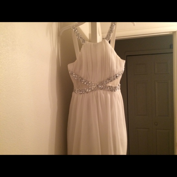 Too many dresses just sitting in my closet!