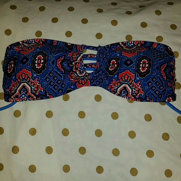 🔴sold🔴 Strapless bandaue bikini top