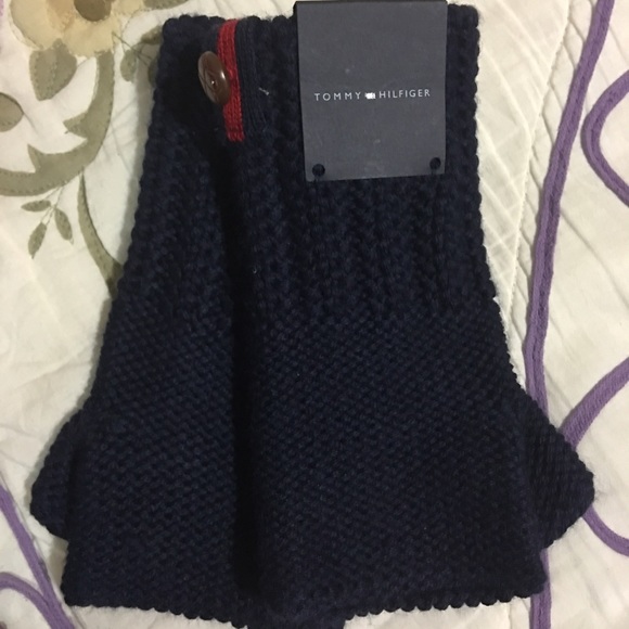 Tommy Hilfiger Fingerless Gloves🖐