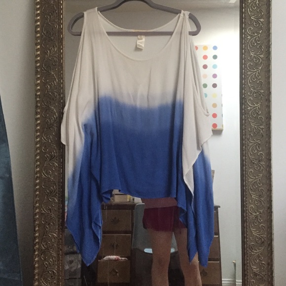 Ombré Cold Shoulder Top - Picture 2 of 2