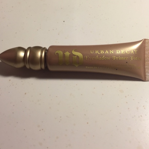 Urban decay eye shadow primer