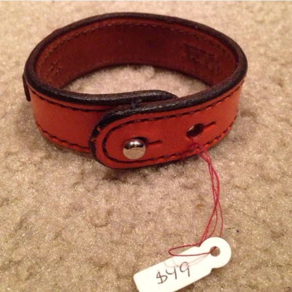 SALE!! NWT Orange Leather Bracelet - Picture 2 of 4