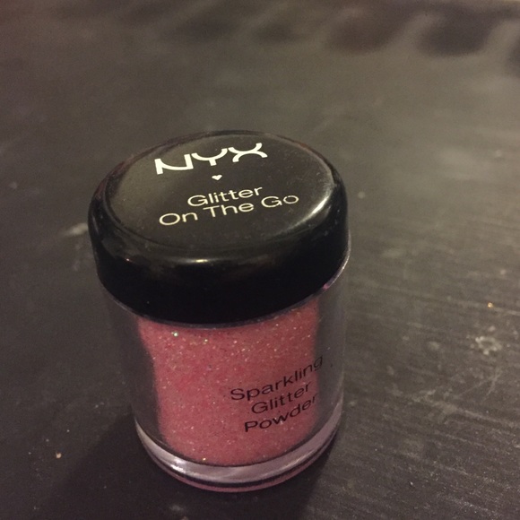 NYX Glitter on the Go Sparkling Glitter Powder