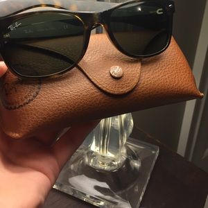 AUTHENTIC Ray Ban Wayfarers