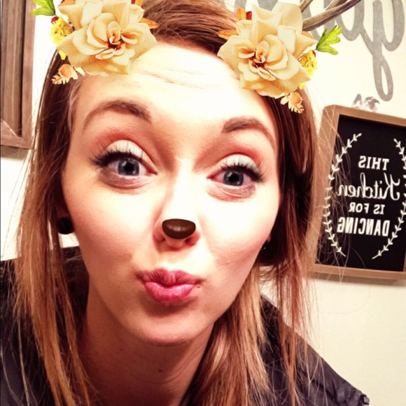 Meet your Posher, Chrissy - Picture 2 of 2