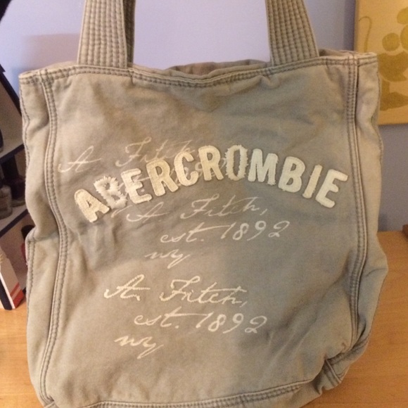 Abercrombie & Fitch Handbags - Abercrombie Bag