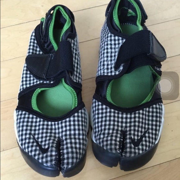 NIKE Rift Air