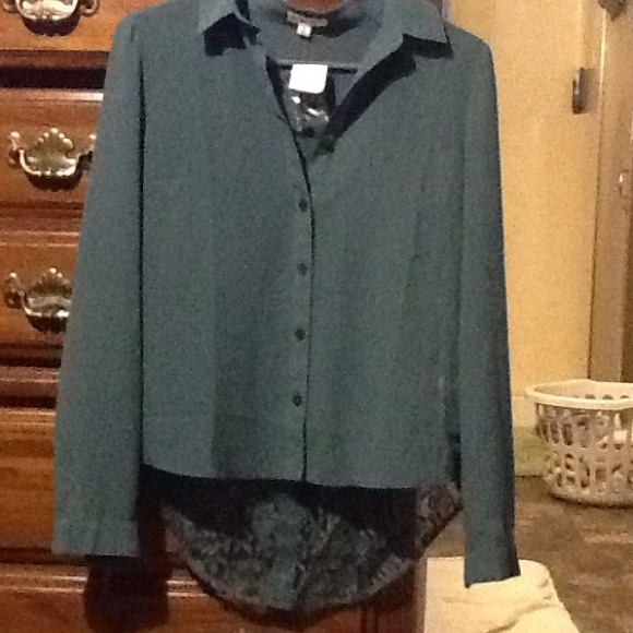 Hunter green long sleeve blouse