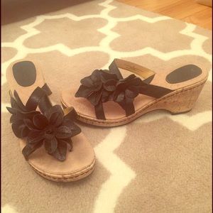 Merona Black Flower Wedge Sandals