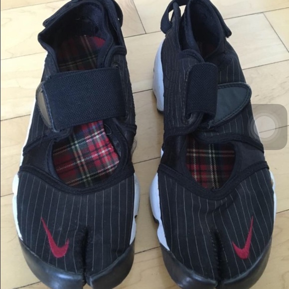 NIKE Rift Air