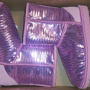 Classic Short Metallic UGGs