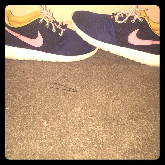 Nike roshe runs! ✔️ - Picture 1 of 3