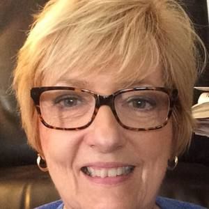 Meet your Posher, Devona