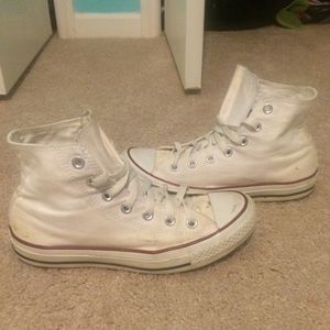 white hightop converse