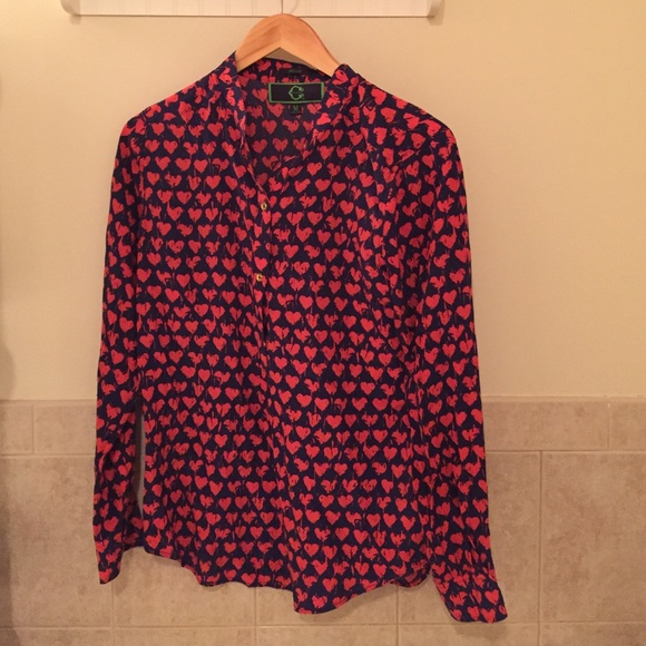 ❤PRICE DROP Heart detailed blouse! ❤️