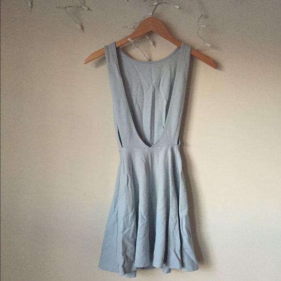 Open back dress! - Picture 3 of 4