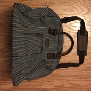 Tommy Bahama Costal Cove Overnight Bag
