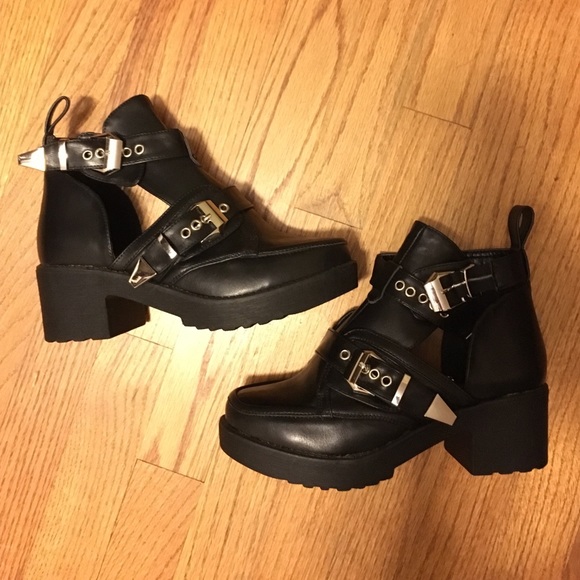 chunky black boots