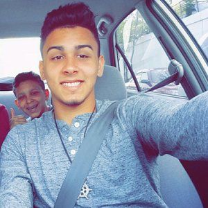 Meet your Posher, Cesar j