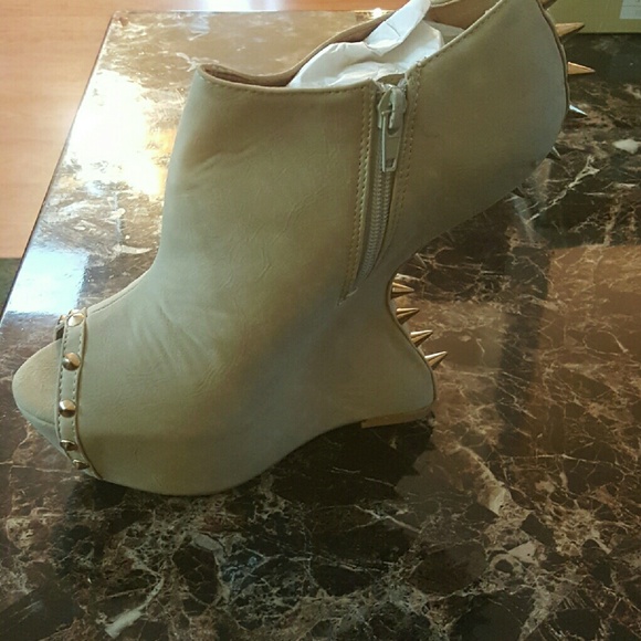 Wedges - Picture 2 of 2