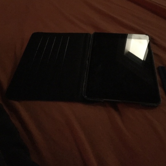 I pad mini - Picture 3 of 3