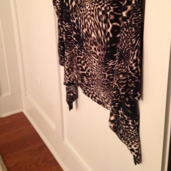 Top - Picture 3 of 4