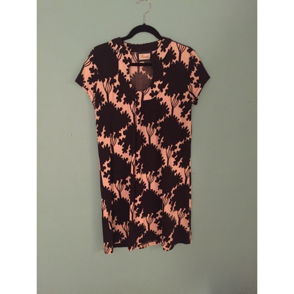 Black and Cream Patterned Dress - Picture 1 of 4