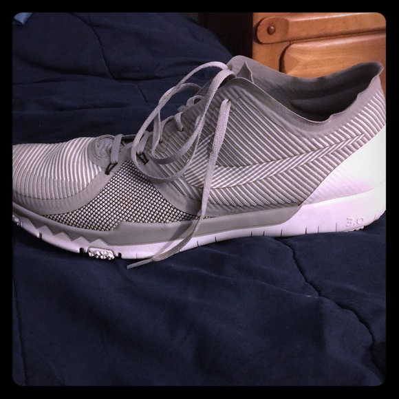 Nike running shoes(Men's)
