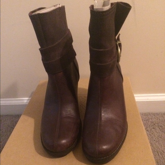 Timberland used brown wedge boots - size 8