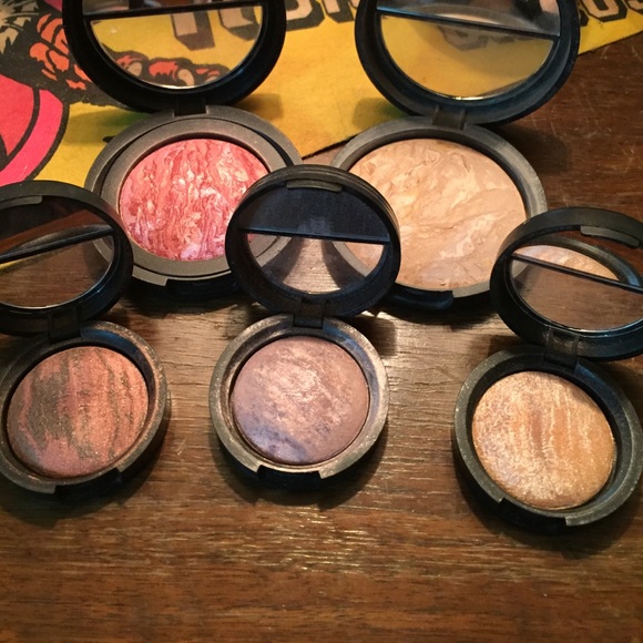 Laura Geller Bundle! Eyeshadow, blush, highlighter
