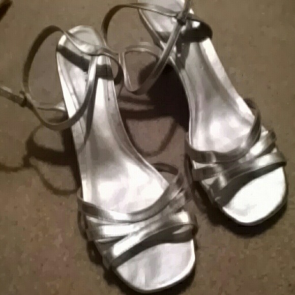 Sliver dress sandals