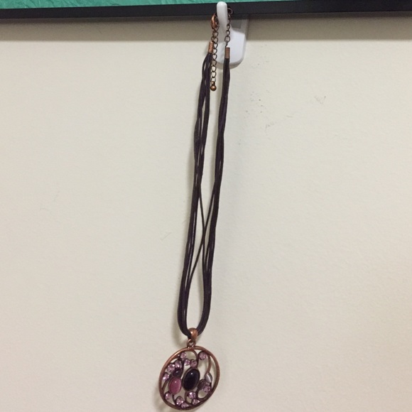 Necklace - Picture 2 of 3