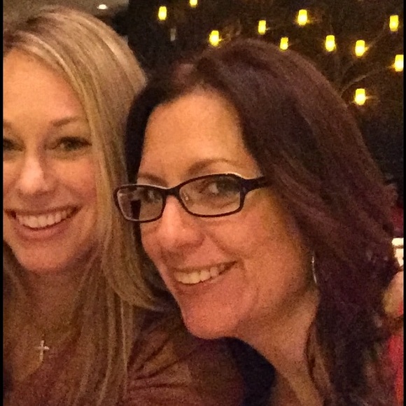 Meet your Posher, Amy - Picture 1 of 1