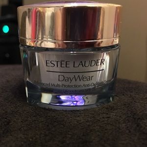 Estée Lauder day wear