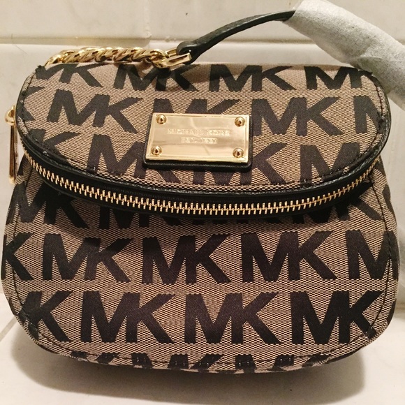 Michael Kors Jet Set Crossbody