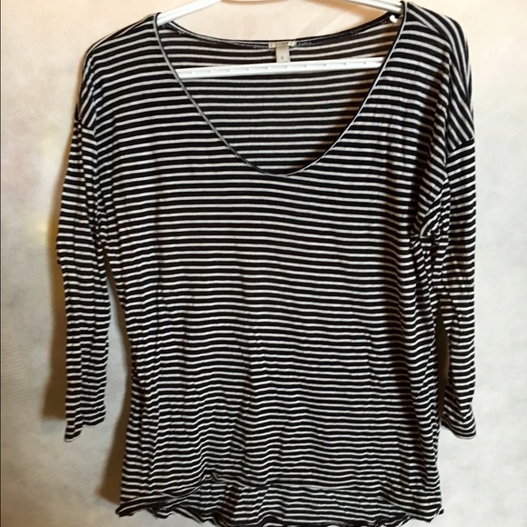 J. Crew v-neck navy stripe 3/4 sleeve tee - sz.S - Picture 3 of 4