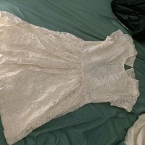Whit lace dress
