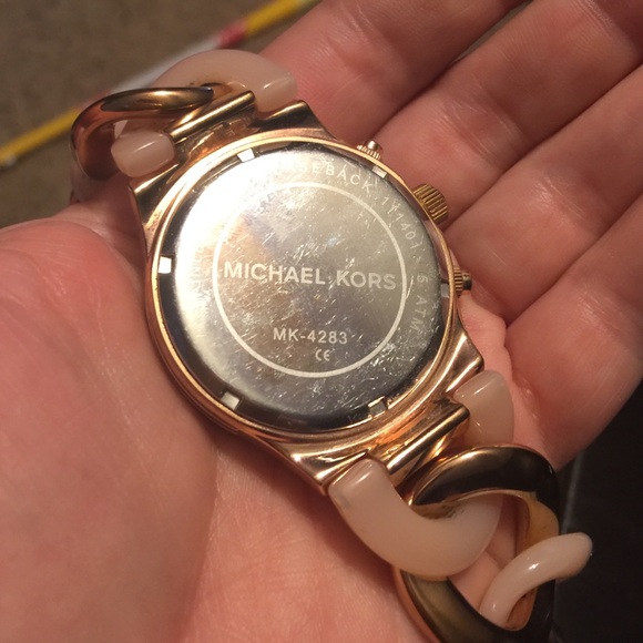 Michael Kors watch - Picture 3 of 4