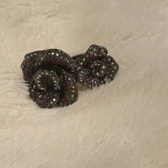 Gunmetal Flower Ring