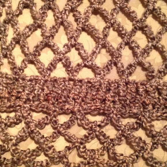 HP 5/25 NEW "THE AMELIA" HANDMADE SCARF/SHAWL - Picture 4 of 4