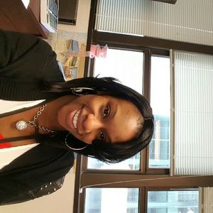 Meet your Posher, Ebony