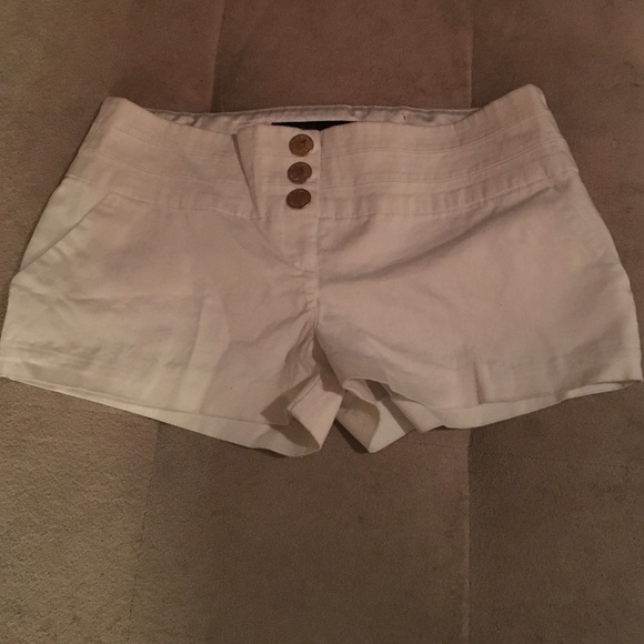 G by Guess white shorts size 25