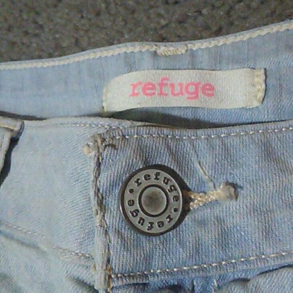 Jeans - Picture 2 of 4