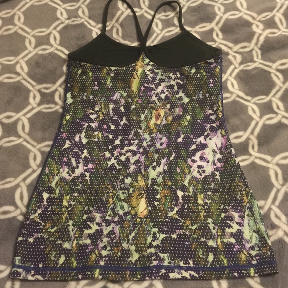 Lululemon power y size 6 tank - Picture 2 of 2