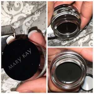 Black gel eyeliner.