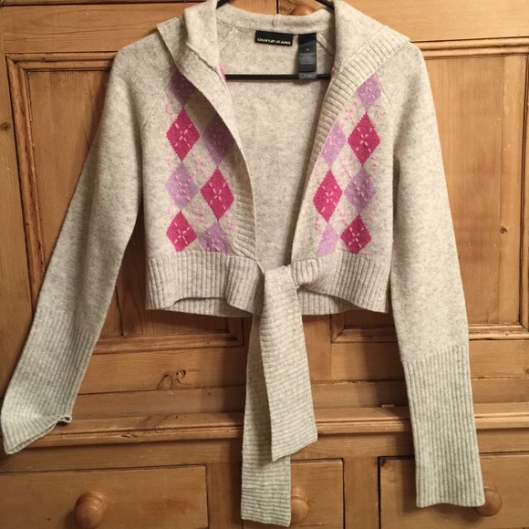 DKNY 100% Lambs Wool crop sweater